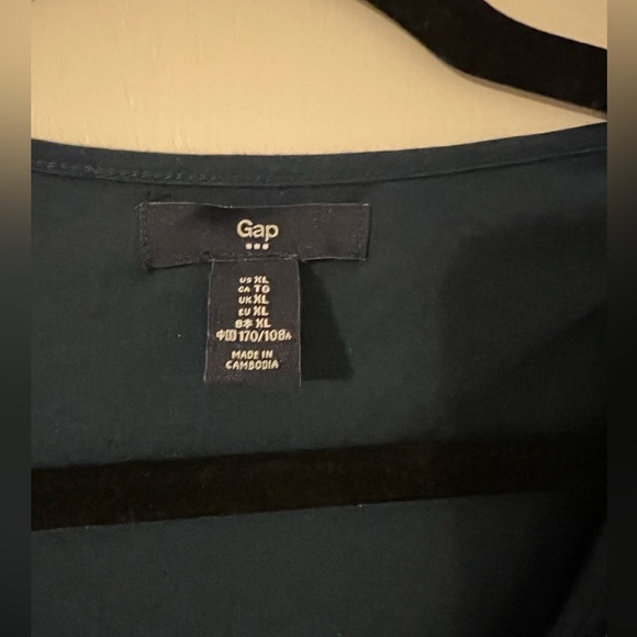 GAP lace top size L. Never been worn (F138) - Picture 2 of 10